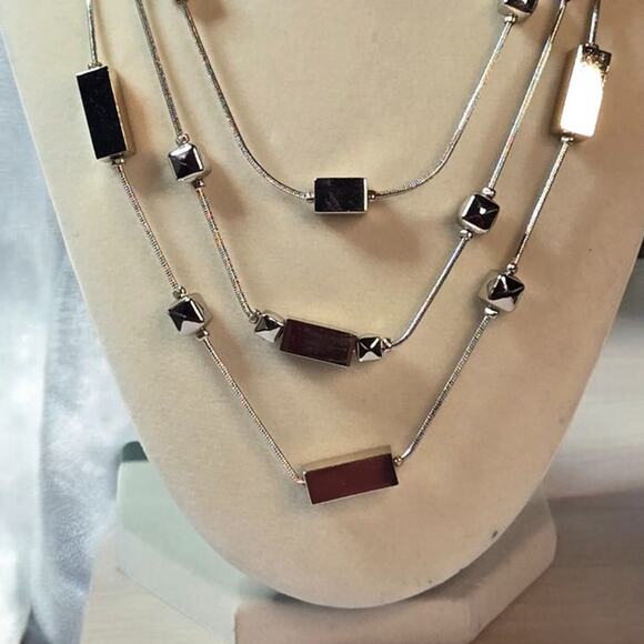 Vintage White House Black Market Silver Tone Geometric Beads 3 Strand Necklace - Picture 4 of 5